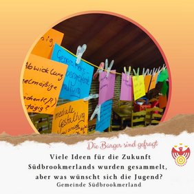 Mehrere Notizzettel in verschiedenen Farben hängen an ein einer Leine